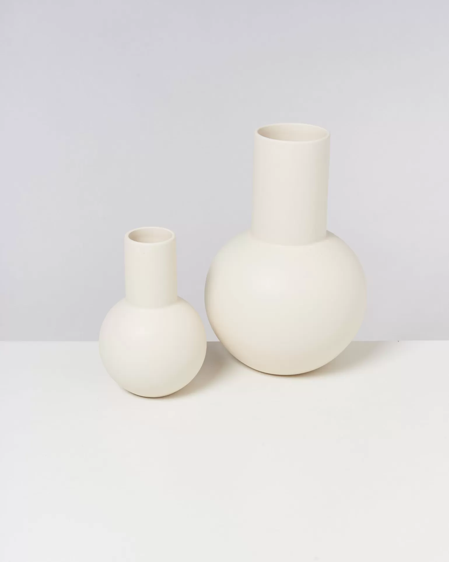 bola_vase_l__sand_2.webp New Motel a Miio Bola Vase L - sand