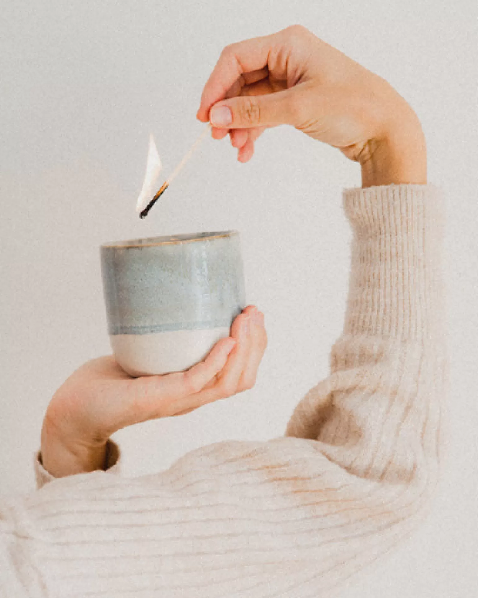 coimbra__scented_candle_dia_no_mar_greyblue_2.webp Store Motel a Miio Coimbra - Scented Candle "Dia No Mar" Greyblue graublau