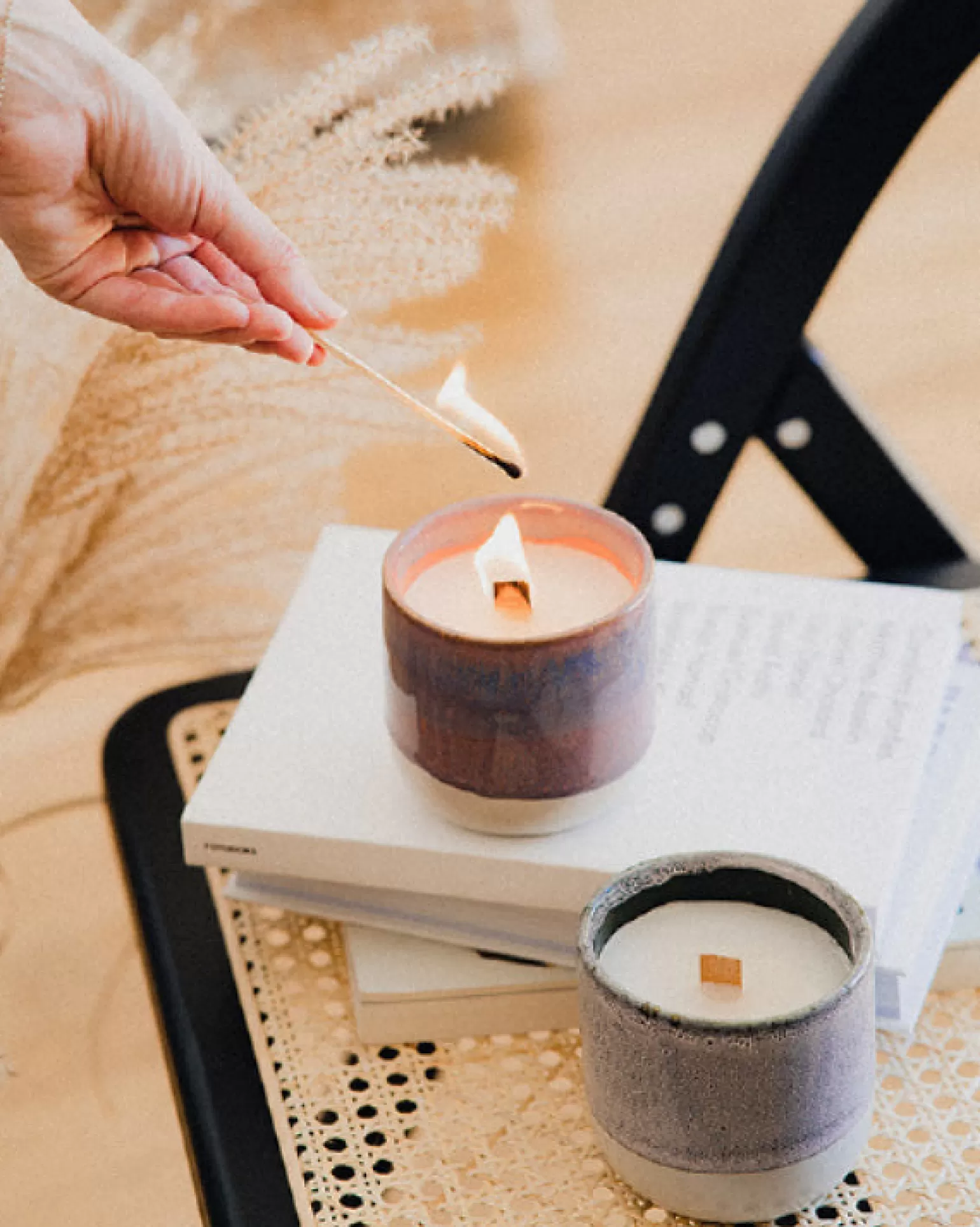 coimbra__scented_candle_dia_no_mar_lilac_pink_2.webp Online Motel a Miio Coimbra - Scented Candle "Dia No Mar" Lilac Pink lila rosa