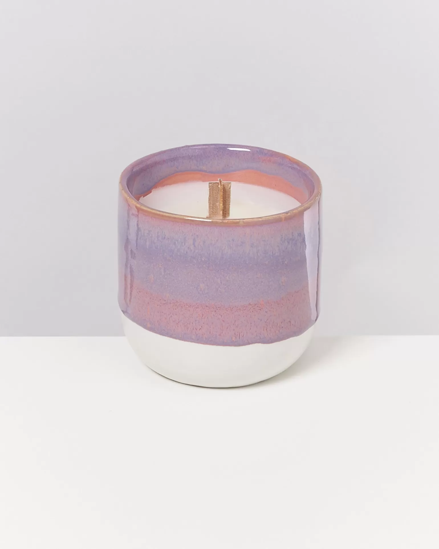 coimbra__scented_candle_dia_no_mar_lilac_pink_3.webp Online Motel a Miio Coimbra - Scented Candle "Dia No Mar" Lilac Pink lila rosa