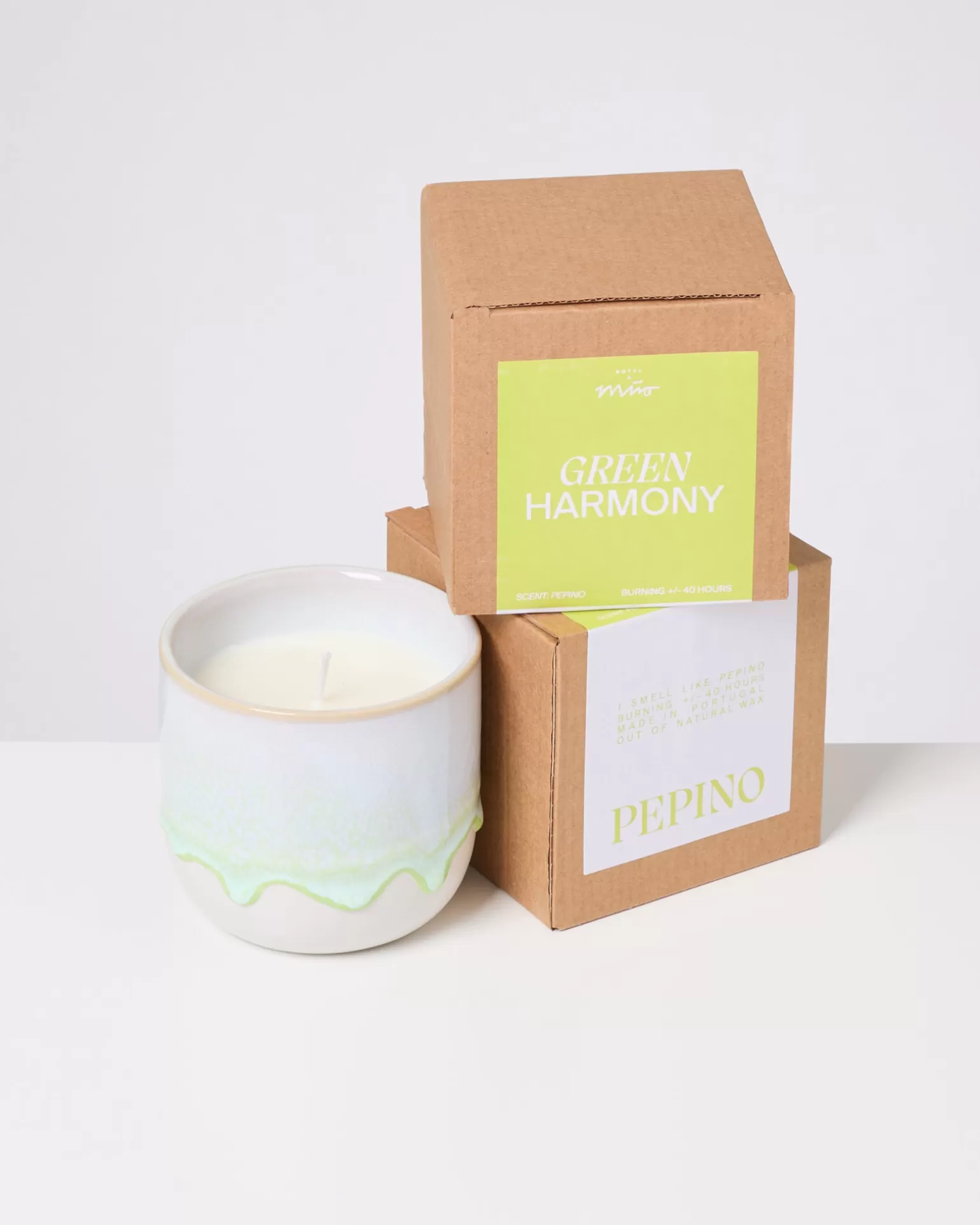 coimbra__scented_candle_green_harmony_pastel_green_2.webp Clearance Motel a Miio Coimbra - Scented Candle “Green Harmony” pastel green