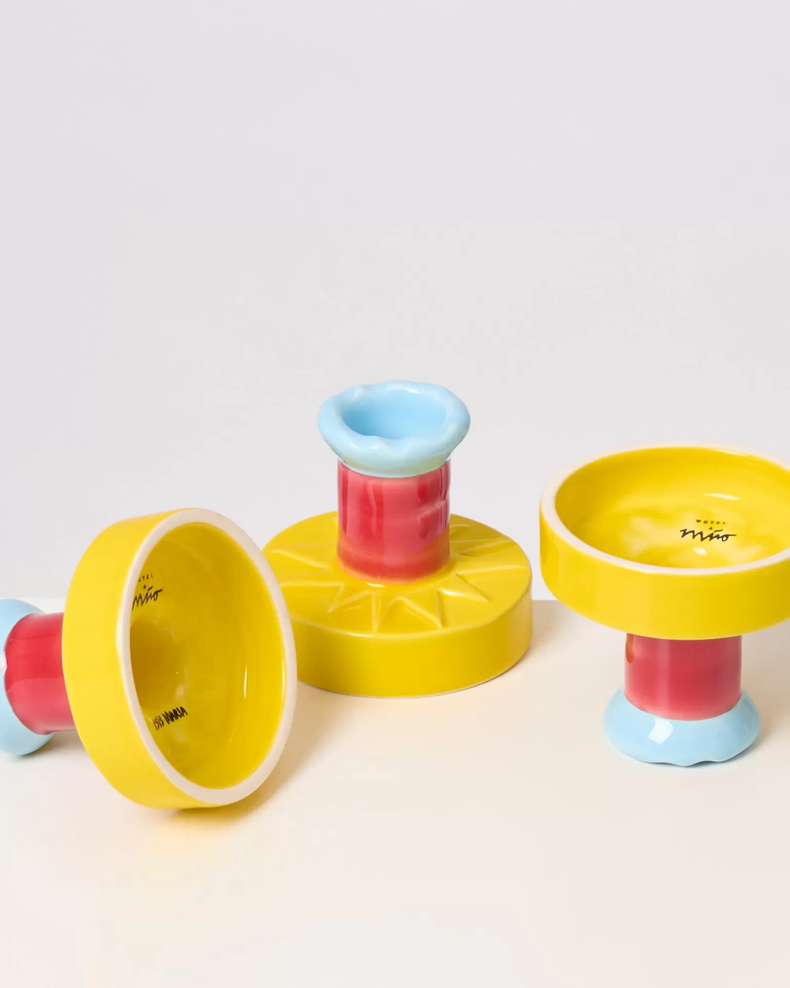 motel_a_miio_x_isismaria_brisa_candleholder_yellow_red_2.webp Hot Motel a Miio X Isis-Maria Brisa Candleholder Yellow Red gelb rot