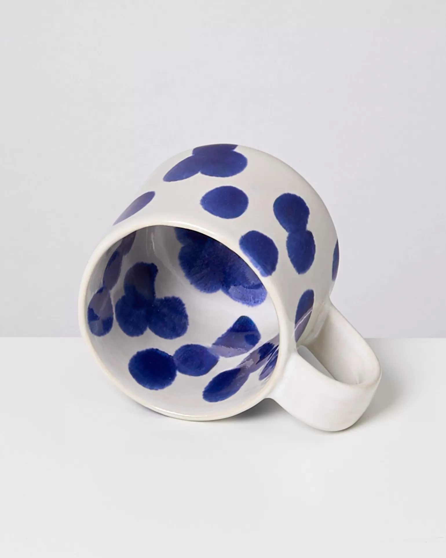 ndoa__mug_blue_dots_2.webp Online Motel a Miio Nódoa - Mug blue dots
