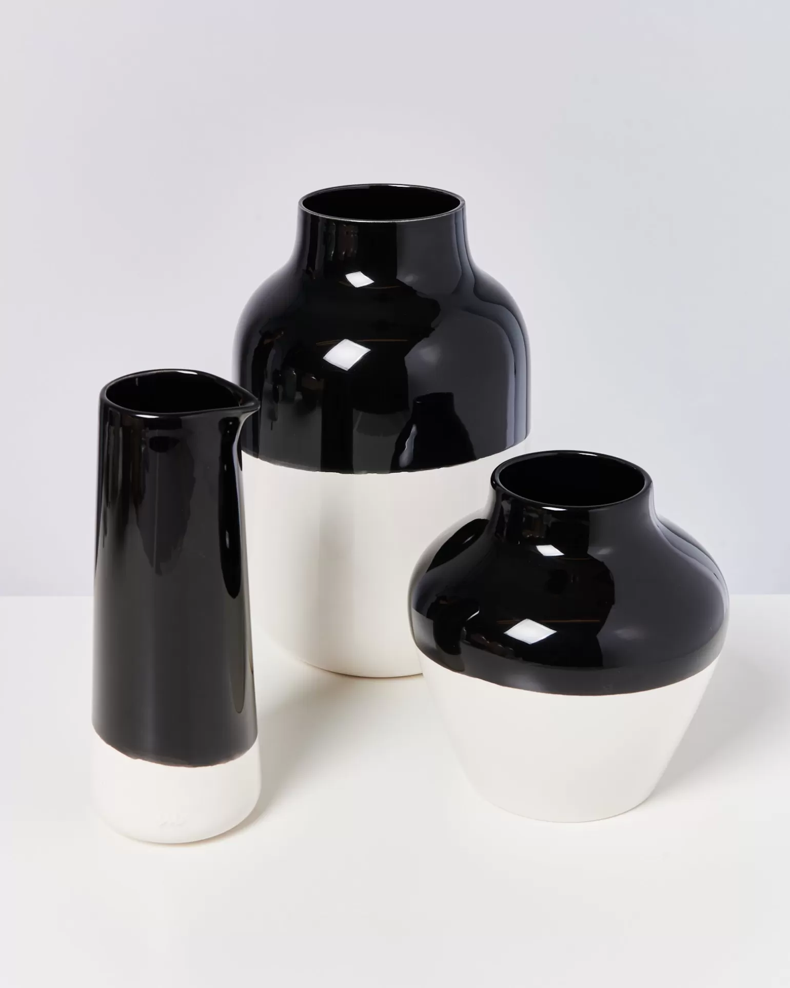 nuno_vase_l__black_white_2.webp Flash Sale Motel a Miio Nuno Vase L - Black White black-and-white