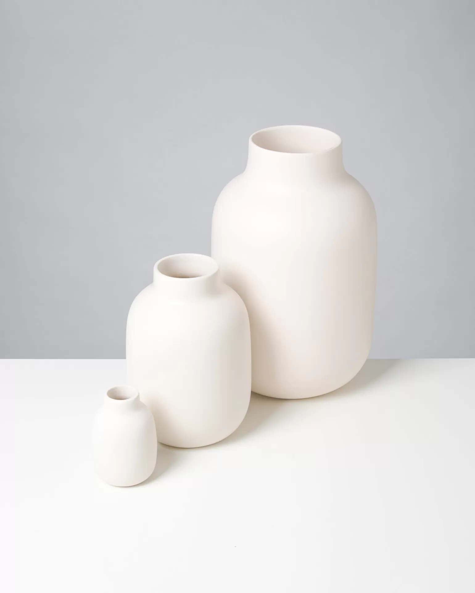 nuno_vase_s_sand_matt_4.webp New Motel a Miio Nuno Vase S Sand Matt sand matt